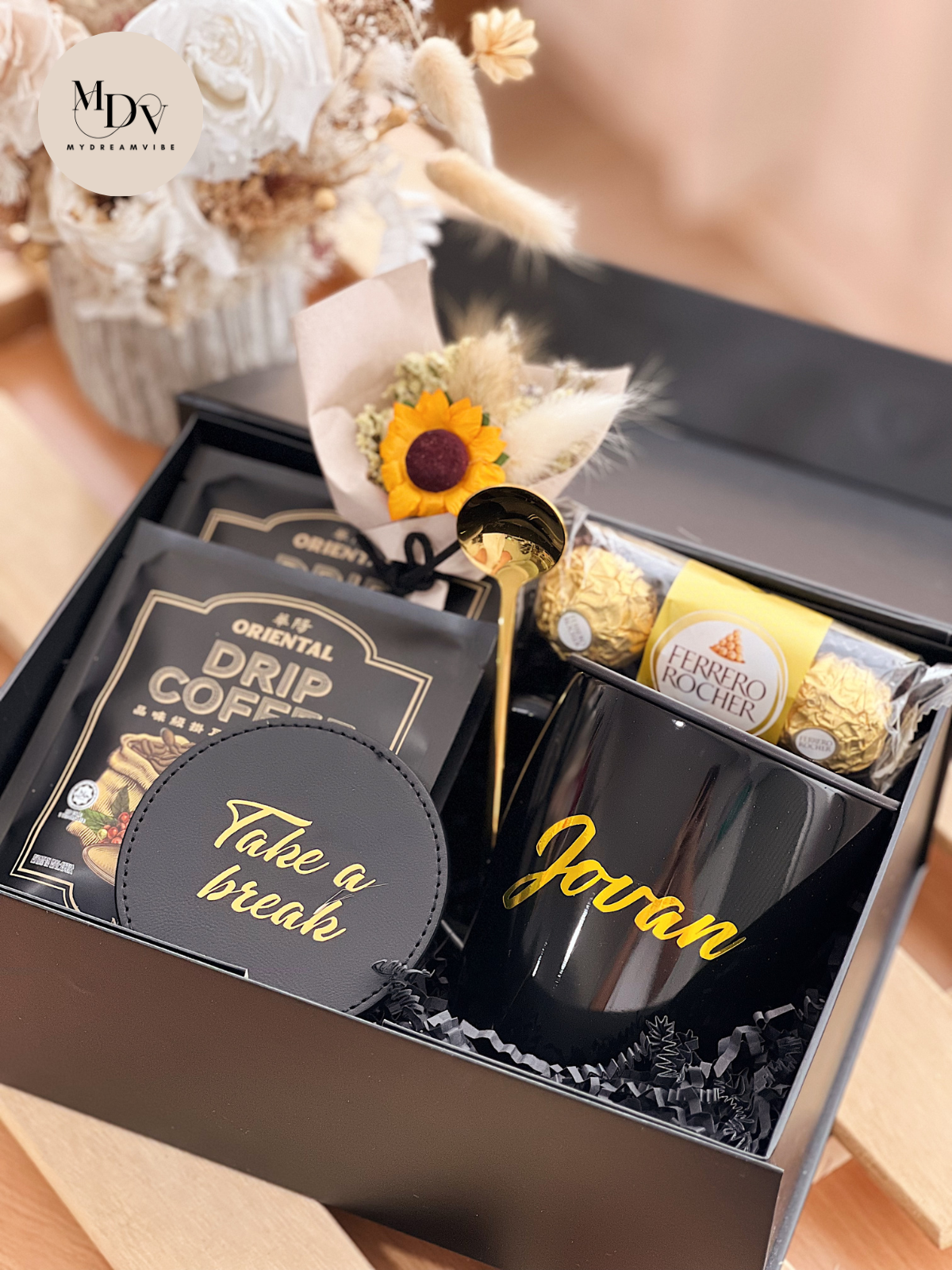 [GIFT A TREAT] : Coffee Brew & Treats Gift Box